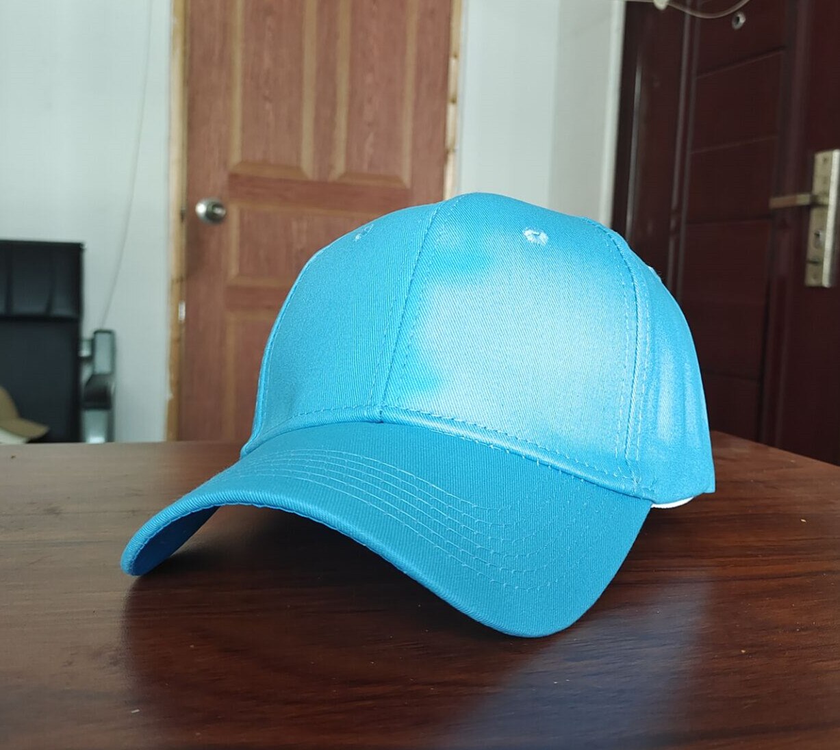 Outdoor embroidered baseball cap