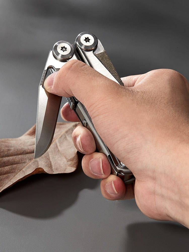 SwissTech Folding Multitool